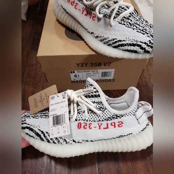 Zebras Yeezy Boost 350 V2 - Picture 3 of 4